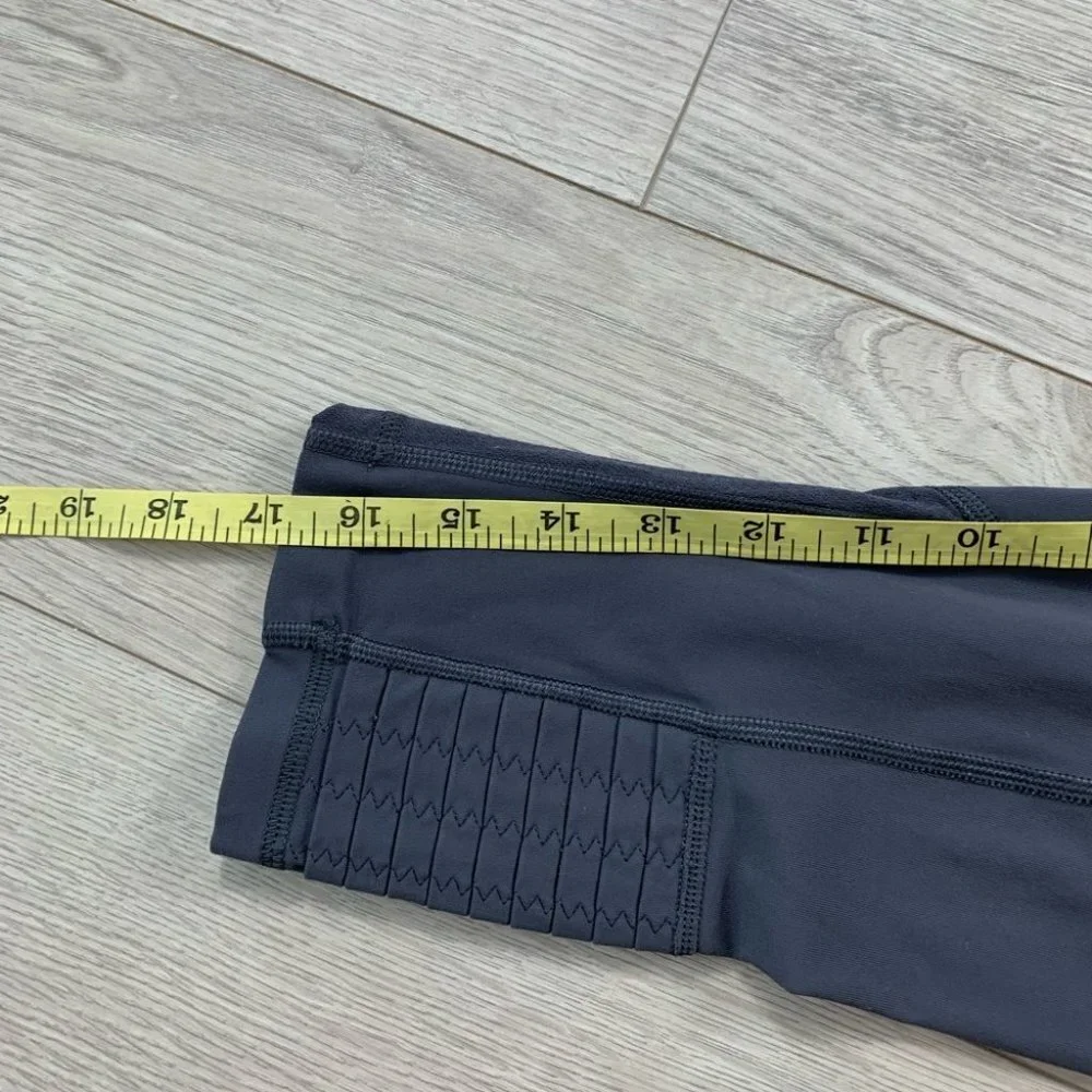 Lululemon Grey Run Crop Leggings - Picture 10 of 10